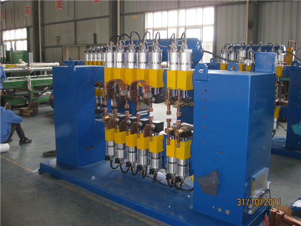 5-七頭龍門點焊機.jpg